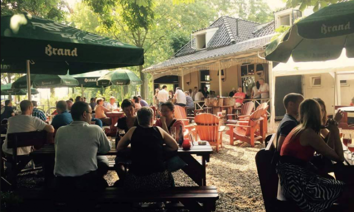 Onder de Linden Onder de Linden